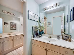 1536  Waterside Court , Dallas Texas 75218