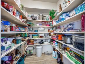 1536  Waterside Court , Dallas Texas 75218