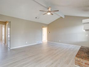 1812  Briar Run , Benbrook Texas 76126