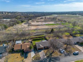 1812  Briar Run , Benbrook Texas 76126