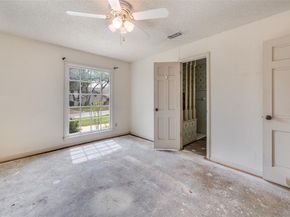5001  Boulder Lake Road , Fort Worth Texas 76103