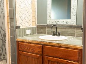 617  Browning Drive , Arlington Texas 76010