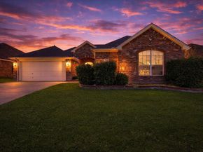 1631  Nashwood Drive , Grand Prairie Texas 75051