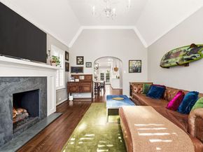 904  Clermont Avenue , Dallas Texas 75223