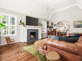 904  Clermont Avenue , Dallas Texas 75223