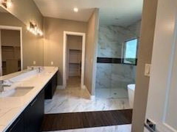 524  Elias Street , DeSoto Texas 75115