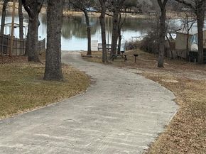 208  Shoreline Drive , Azle Texas 76020