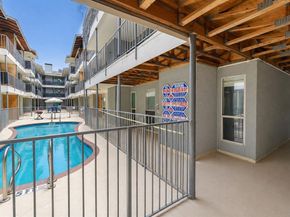4502  Gaston Avenue  111, Dallas Texas 75246