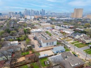 4502  Gaston Avenue  111, Dallas Texas 75246