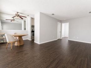 4502  Gaston Avenue  111, Dallas Texas 75246