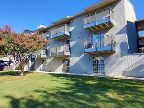 4502  Gaston Avenue  111, Dallas Texas 75246
