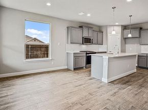 1469  CANTERBURY Trail , DeSoto Texas 75115
