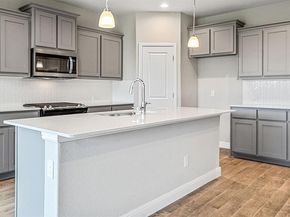 1469  CANTERBURY Trail , DeSoto Texas 75115