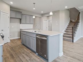 1469  CANTERBURY Trail , DeSoto Texas 75115