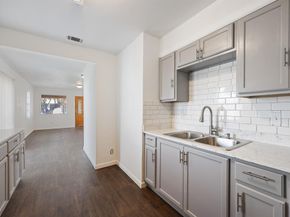 3827  Vineyard Drive , Dallas Texas 75212