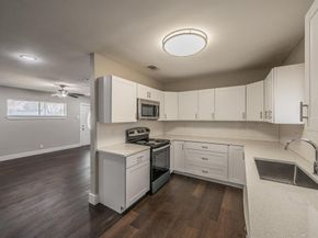 2204  Dunloe Avenue , Dallas Texas 75228