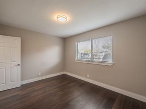 2204  Dunloe Avenue , Dallas Texas 75228