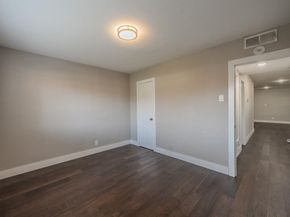 2204  Dunloe Avenue , Dallas Texas 75228