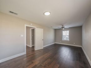 2204  Dunloe Avenue , Dallas Texas 75228