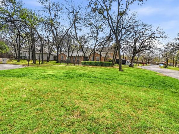 2004  Glen Creek Court , Arlington Texas 76015