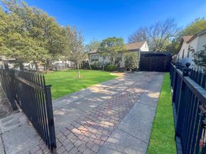 2212  Barlow Avenue , Dallas Texas 75224