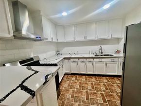 2212  Barlow Avenue , Dallas Texas 75224