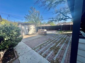 2212  Barlow Avenue , Dallas Texas 75224