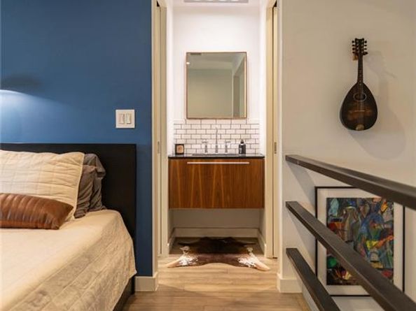 3033  San Jacinto Street  322, Dallas Texas 75204
