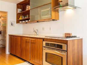 3033  San Jacinto Street  322, Dallas Texas 75204