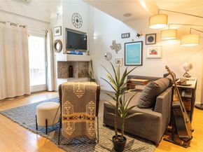 3033  San Jacinto Street  322, Dallas Texas 75204