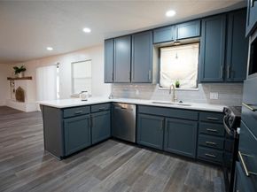 2121  Stonegate Drive N, Bedford Texas 76021