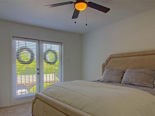 7510  Holly Hill Drive  105, Dallas Texas 75231
