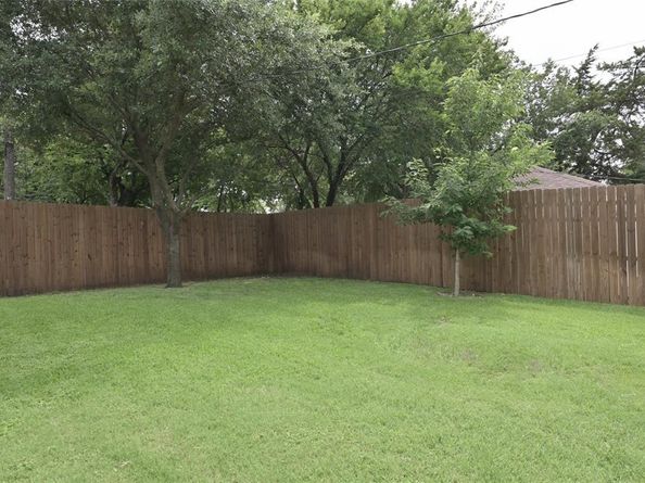 2226  Carnes Street , Dallas Texas 75208