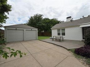 2226  Carnes Street , Dallas Texas 75208