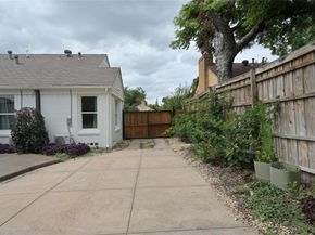 2226  Carnes Street , Dallas Texas 75208