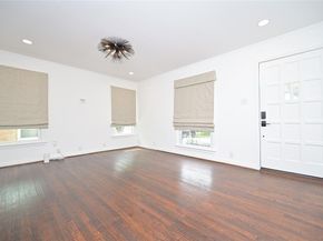 2226  Carnes Street , Dallas Texas 75208
