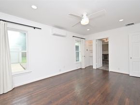 2226  Carnes Street , Dallas Texas 75208