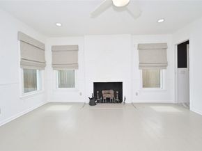 2226  Carnes Street , Dallas Texas 75208