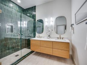 3613  lafayette  , Fort Worth Texas 76107