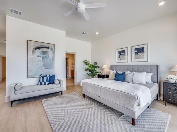 3613  lafayette  , Fort Worth Texas 76107