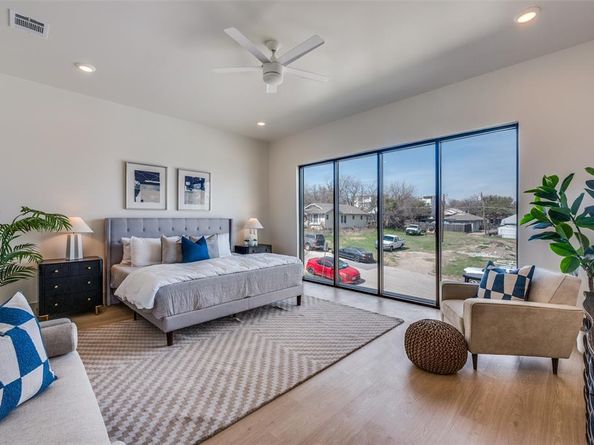 3613  lafayette  , Fort Worth Texas 76107