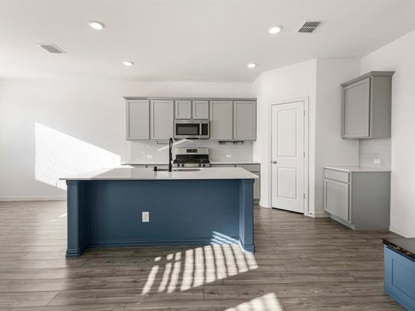 835  Sitwell Drive , Fate Texas 75087