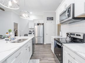 4006  Metropolitan Avenue , Dallas Texas 75210