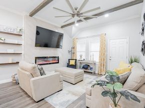 4006  Metropolitan Avenue , Dallas Texas 75210