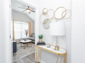 4006  Metropolitan Avenue , Dallas Texas 75210