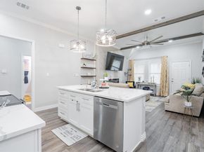 4006  Metropolitan Avenue , Dallas Texas 75210