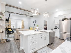 4006  Metropolitan Avenue , Dallas Texas 75210