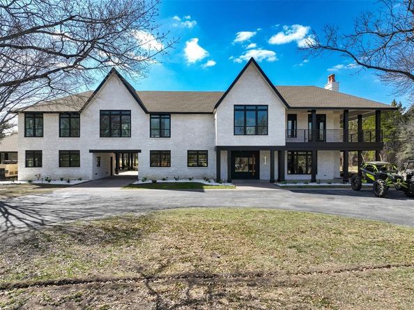 1000 W Wintergreen Road , DeSoto Texas 75115