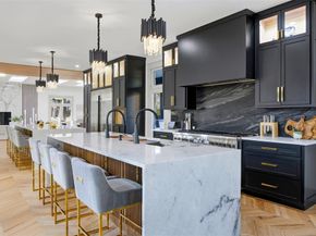 1000 W Wintergreen Road , DeSoto Texas 75115