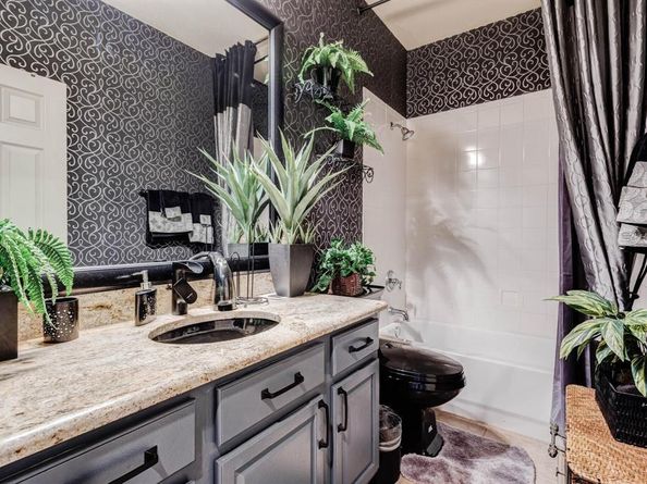 936  Bending Oak Drive , Cedar Hill Texas 75104